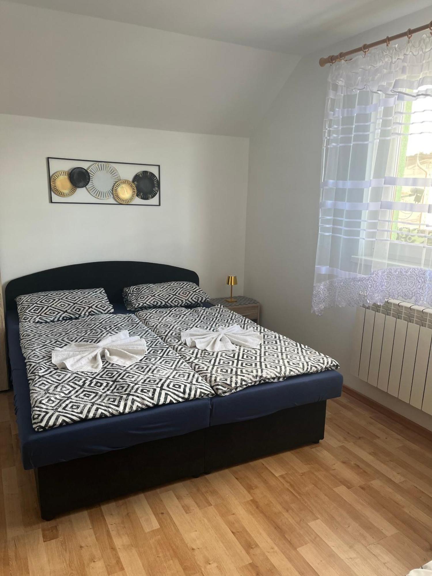 Homestay Renata Нова-Лесна Экстерьер фото