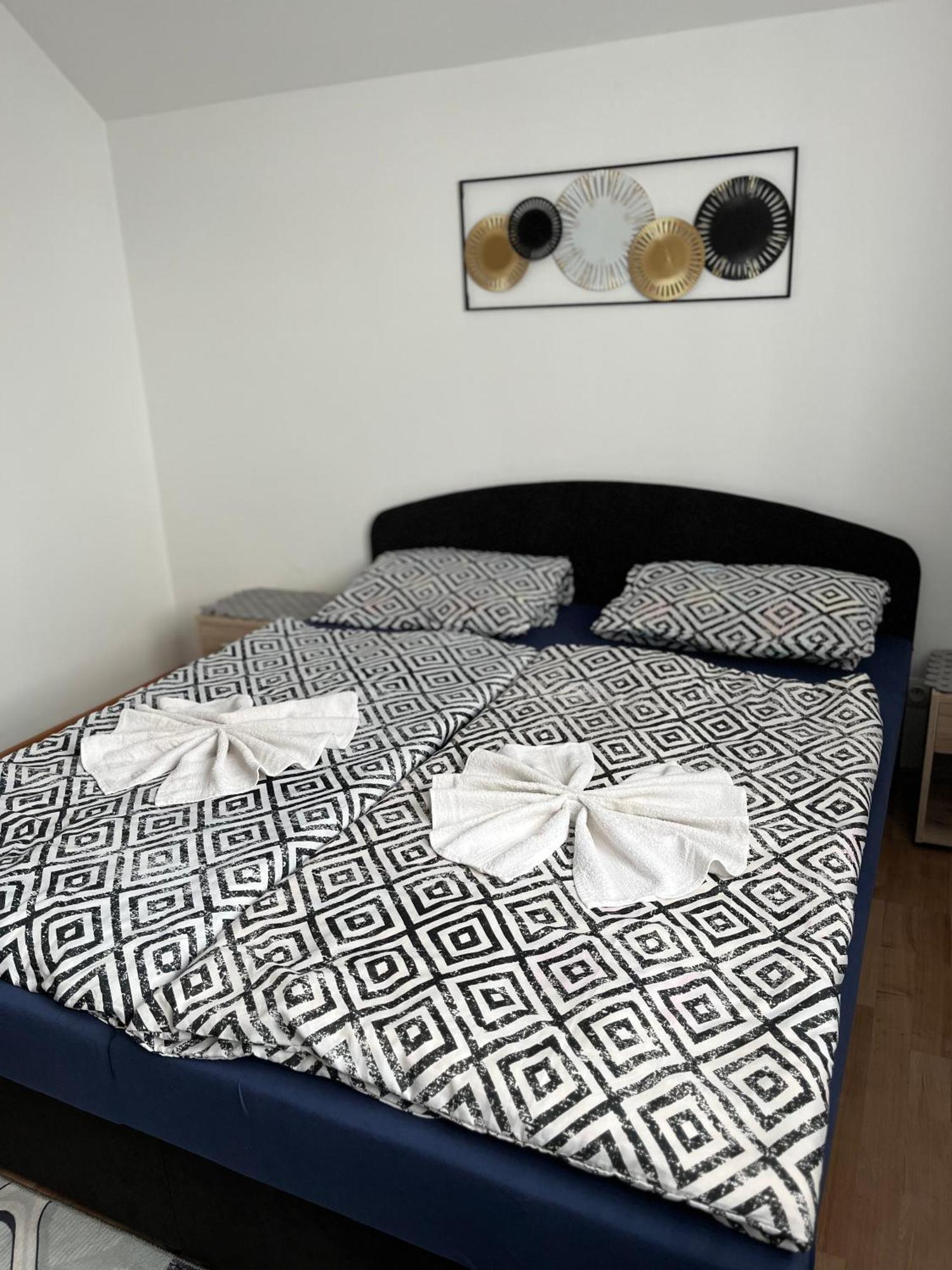 Homestay Renata Нова-Лесна Экстерьер фото