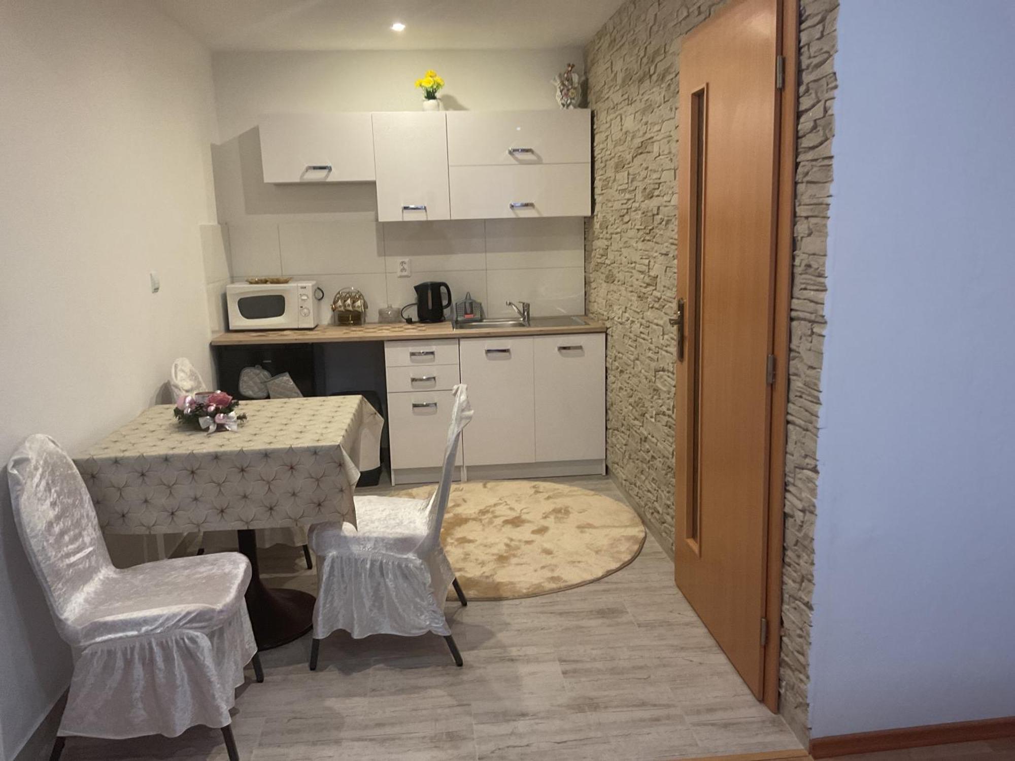 Homestay Renata Нова-Лесна Экстерьер фото