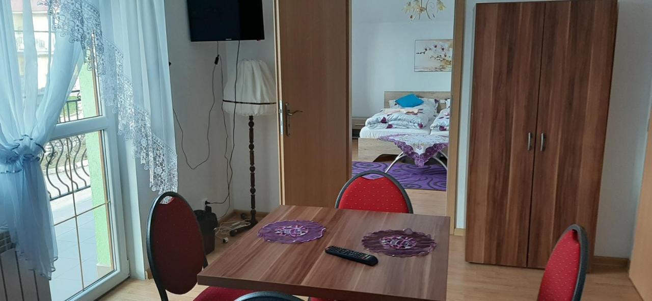 Homestay Renata Нова-Лесна Экстерьер фото